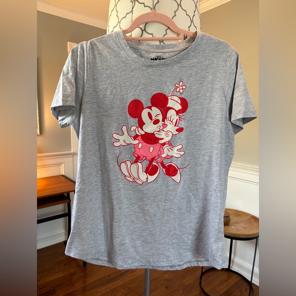 Disney shirt NWT! Mickey & Minnie